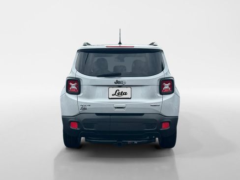 Used 2018 Jeep Renegade Latitude w/ Cold Weather Group AWD/4WD image 5