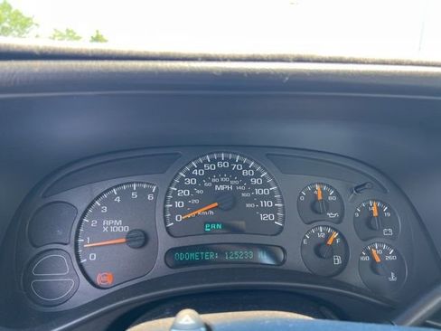 Used 2003 Chevrolet Silverado 1500 W/T RWD image 10