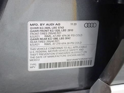 Used 2024 Audi SQ5 Premium w/ 21" Wheel Package AWD/4WD image 37