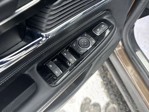 Used 2022 Lincoln Corsair Reserve w/ Sport Package image 17