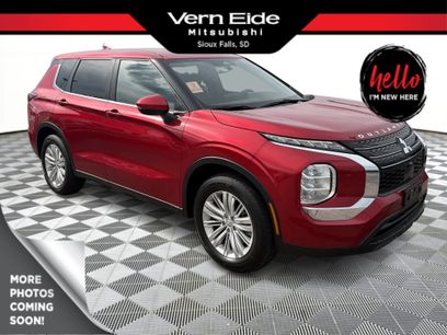 Used 2024 Mitsubishi Outlander ES