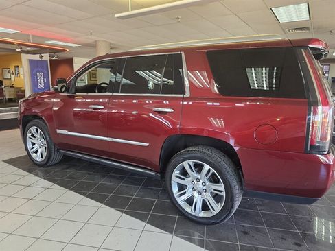 Used 2019 Cadillac Escalade Premium Luxury AWD/4WD image 10