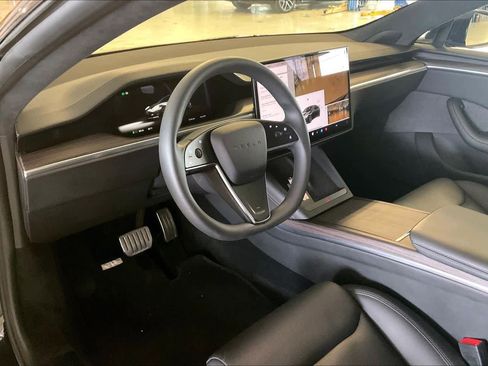 Used 2024 Tesla Model S image 14