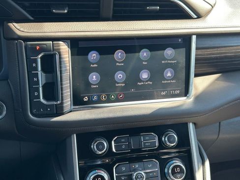 Used 2021 GMC Yukon Denali w/ Denali Premium Package image 22