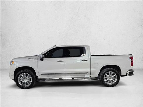 Used 2024 Chevrolet Silverado 1500 High Country w/ High Country Premium Package AWD/4WD image 9