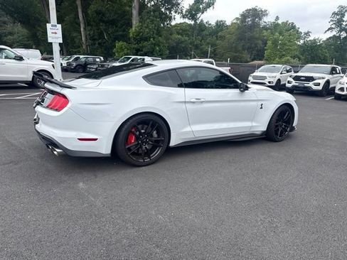 Used 2021 Ford Mustang Shelby GT500 w/ Technology Package RWD image 8