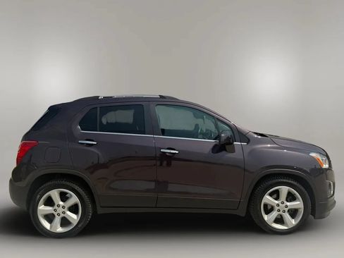 Used 2016 Chevrolet Trax LTZ FWD image 9