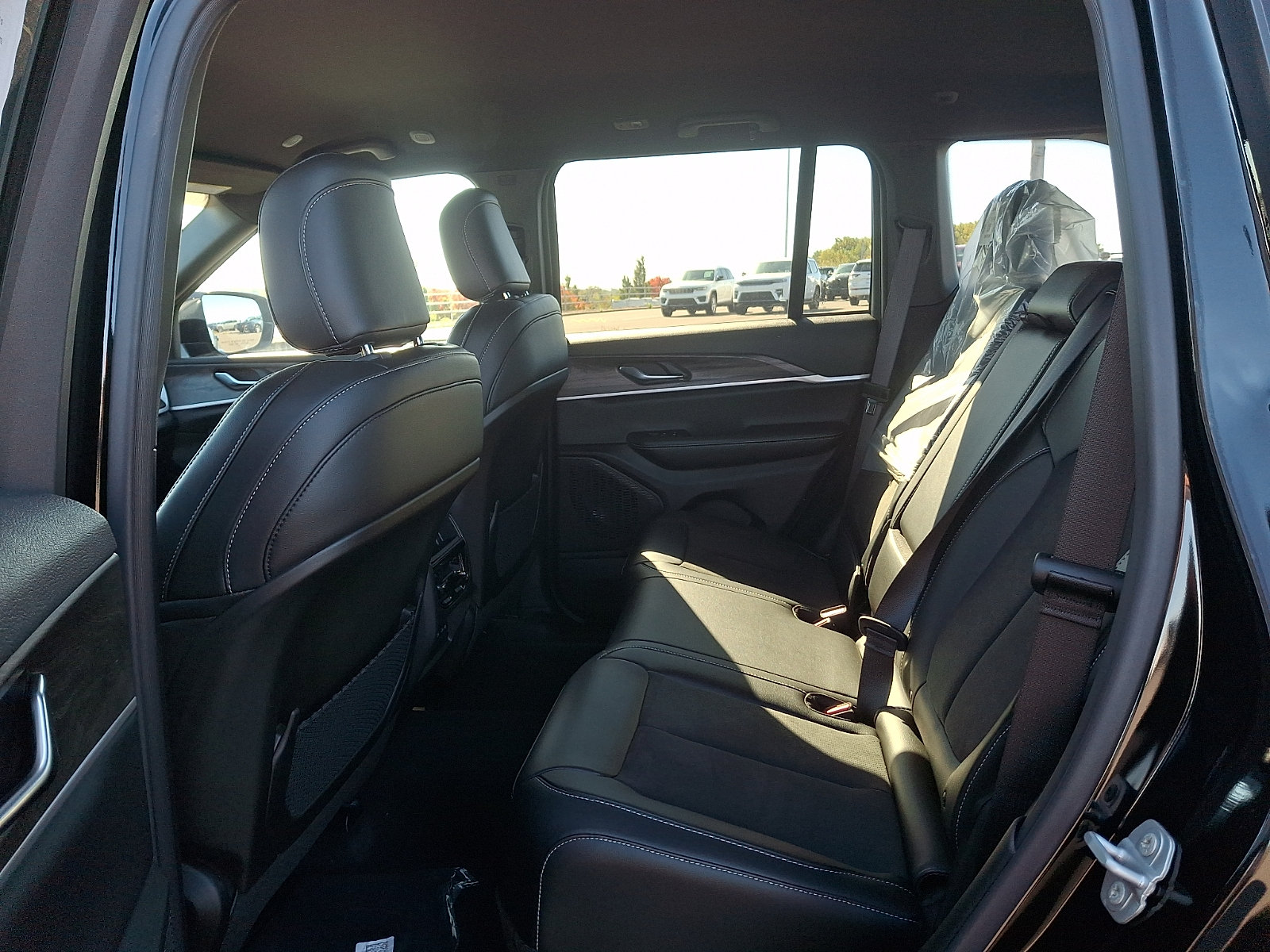 New 2026 Jeep Grand Cherokee Altitude AWD/4WD image 5