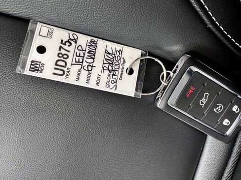 New 2025 Jeep Grand Cherokee Limited image 10