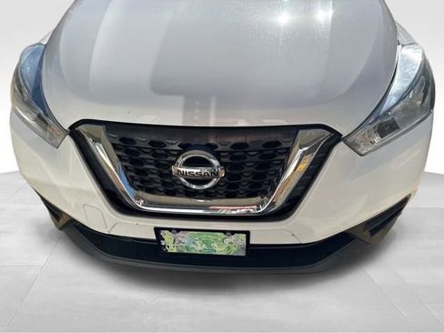 Used 2019 Nissan Kicks S w/ Exterior Electronics Package image 2