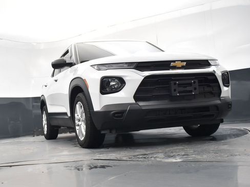 Certified 2023 Chevrolet TrailBlazer LS image 29