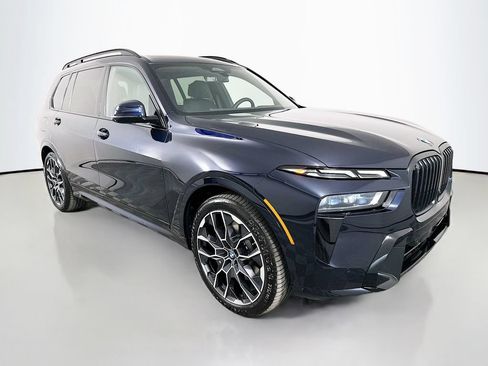 Used 2027 BMW X7 xDrive40i w/ M Sport Package AWD/4WD image 3