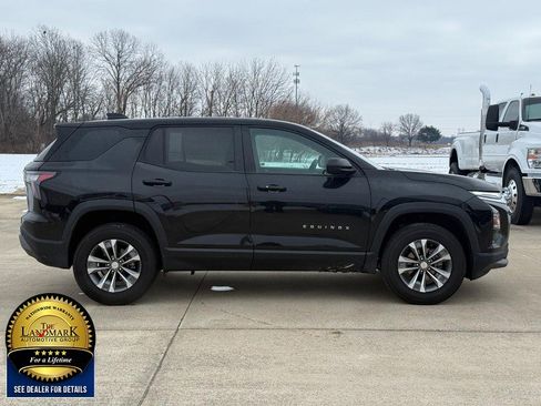 Used 2025 Chevrolet Equinox LT image 4