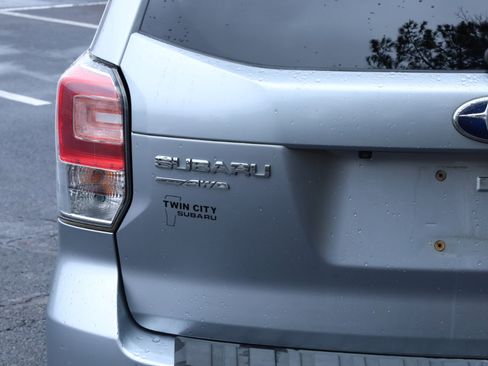 Used 2017 Subaru Forester 2.5i Premium image 27