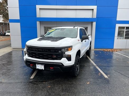 Used 2022 Chevrolet Silverado 1500 Custom Trail Boss image 2