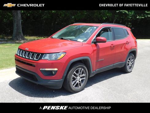 Used 2018 Jeep Compass Latitude w/ Popular Equipment Group FWD image 1