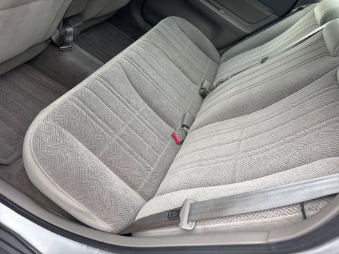 Used 2001 Chevrolet Impala FWD image 15