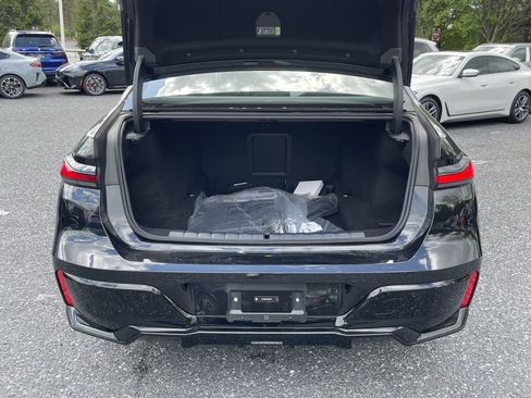 Used 2026 BMW 740i xDrive AWD/4WD image 8