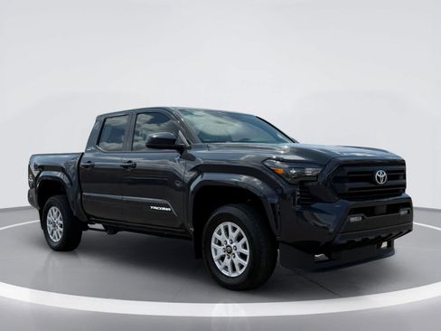Used 2024 Toyota Tacoma SR5 AWD/4WD image 10