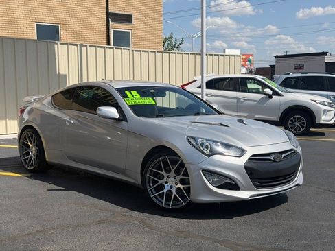 Used 2015 Hyundai Genesis 3.8 RWD image 7