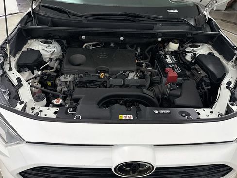 Certified 2021 Toyota RAV4 XLE image 28