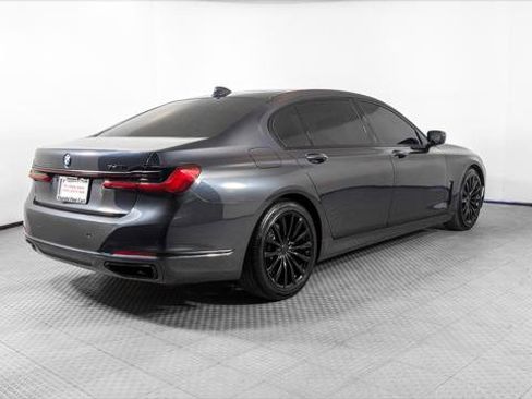 Used 2020 BMW 740i image 7