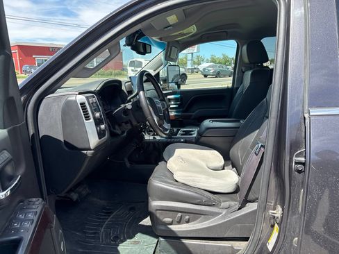 Used 2016 GMC Sierra 2500 SLT w/ Duramax Plus Package AWD/4WD image 9