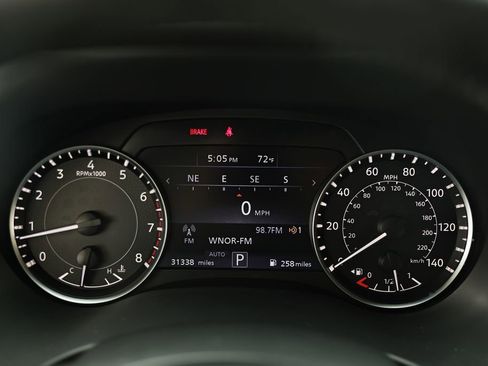 Used 2022 Nissan Armada SV w/ SV Appearance Package AWD/4WD image 32