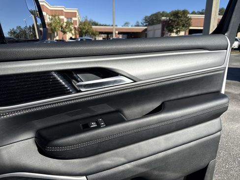 New 2026 Jeep Grand Wagoneer L w/ Premium Group I image 28