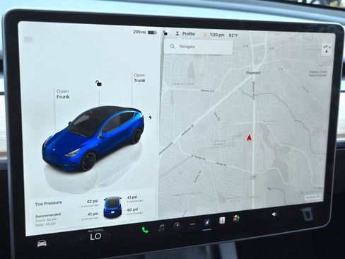 Used 2023 Tesla Model Y Performance AWD/4WD image 19