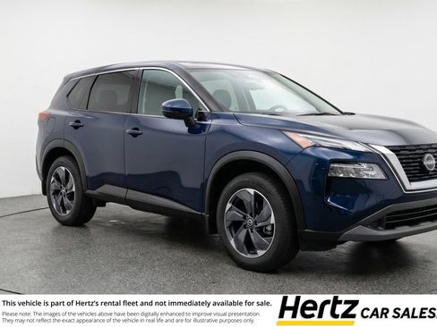 Used 2025 Nissan Rogue SV FWD image 1
