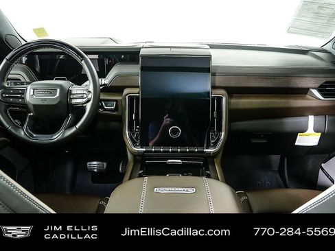 Used 2025 GMC Yukon Denali Ultimate image 21