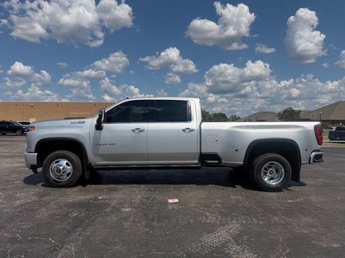 Used 2022 Chevrolet Silverado 3500 High Country AWD/4WD image 12