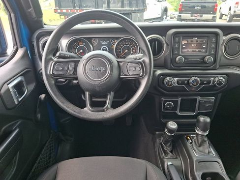 Used 2021 Jeep Wrangler Unlimited Sport AWD/4WD image 11