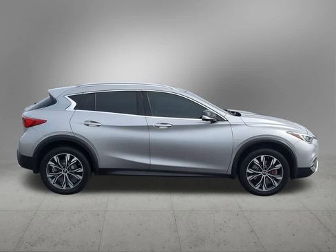 Used 2018 INFINITI QX30 AWD image 7