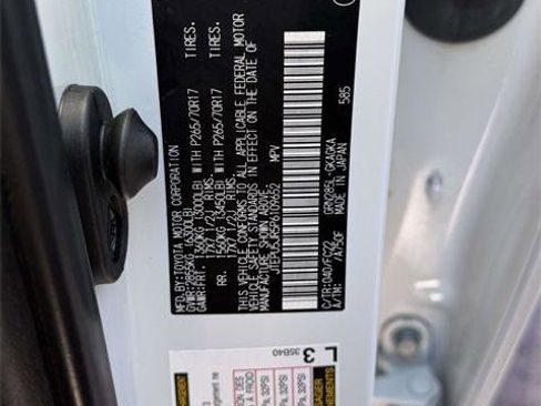 Certified 2023 Toyota 4Runner TRD Off-Road image 27