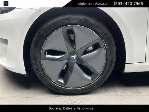 Used 2018 Tesla Model 3 Long Range image 35