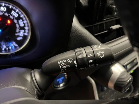 Used 2022 Toyota RAV4 XLE image 35