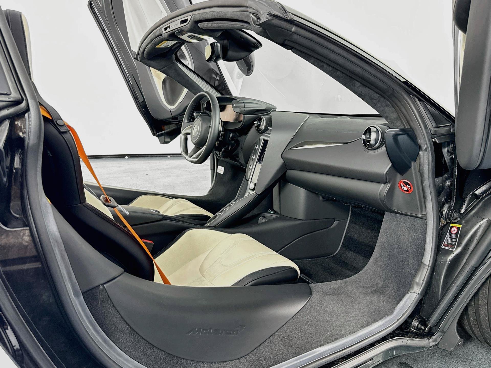 Used 2024 McLaren 750S Spider RWD image 60