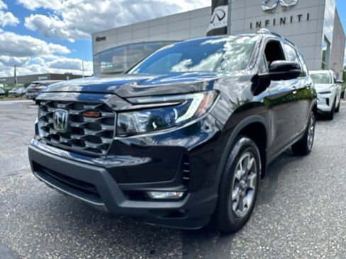 Used 2023 Honda Passport TrailSport image 1