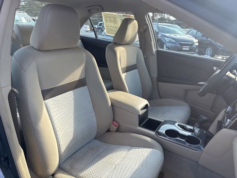 Used 2012 Toyota Camry LE image 14