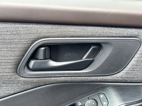 Used 2021 Nissan Rogue S FWD image 9