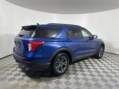 Certified 2021 Ford Explorer XLT w/ Equipment Group 202A image 7