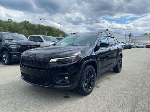 Used 2023 Jeep Cherokee Altitude Lux AWD/4WD image 4