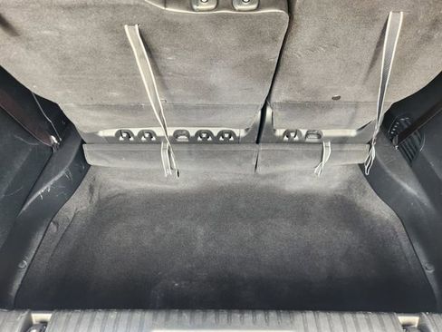 Used 2025 Chrysler Pacifica Select FWD image 32