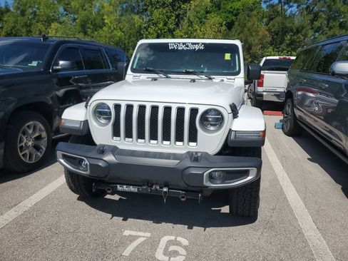 Used 2019 Jeep Wrangler Unlimited Sahara AWD/4WD image 2