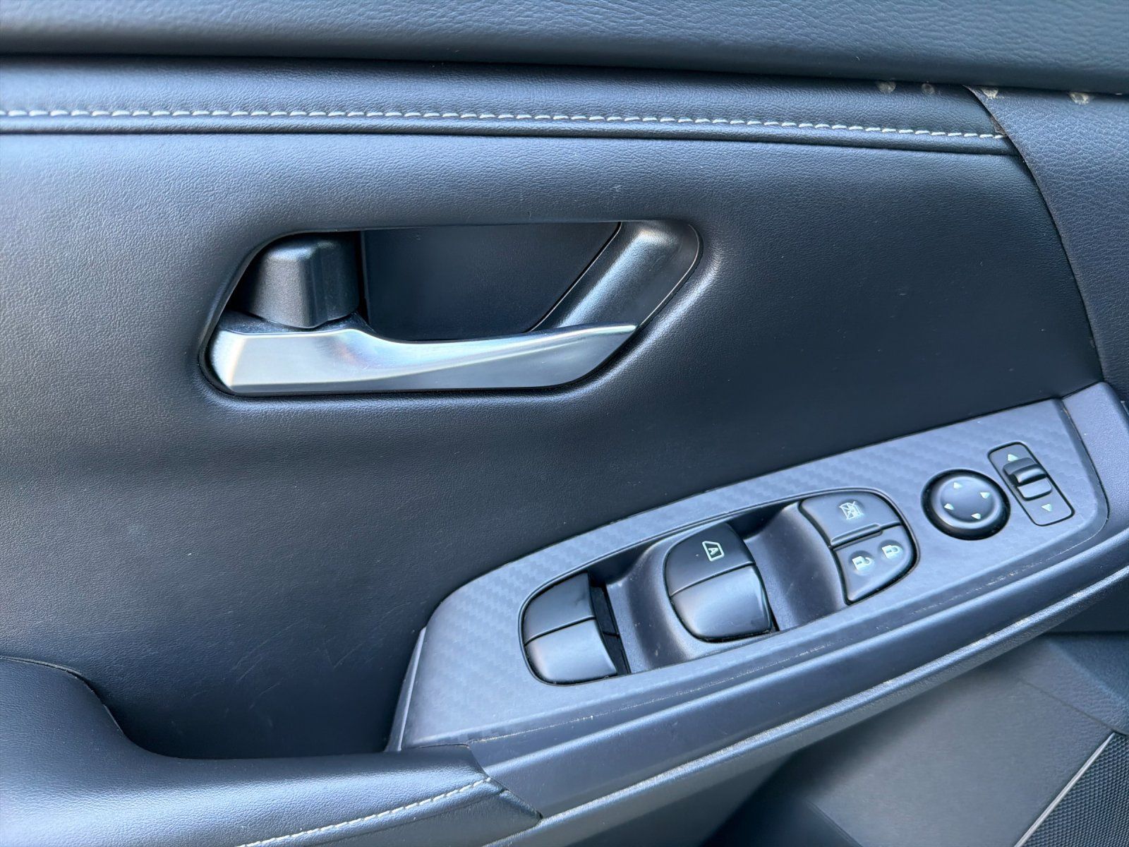 Used 2024 Nissan Sentra SV w/ Lighting Package FWD image 11