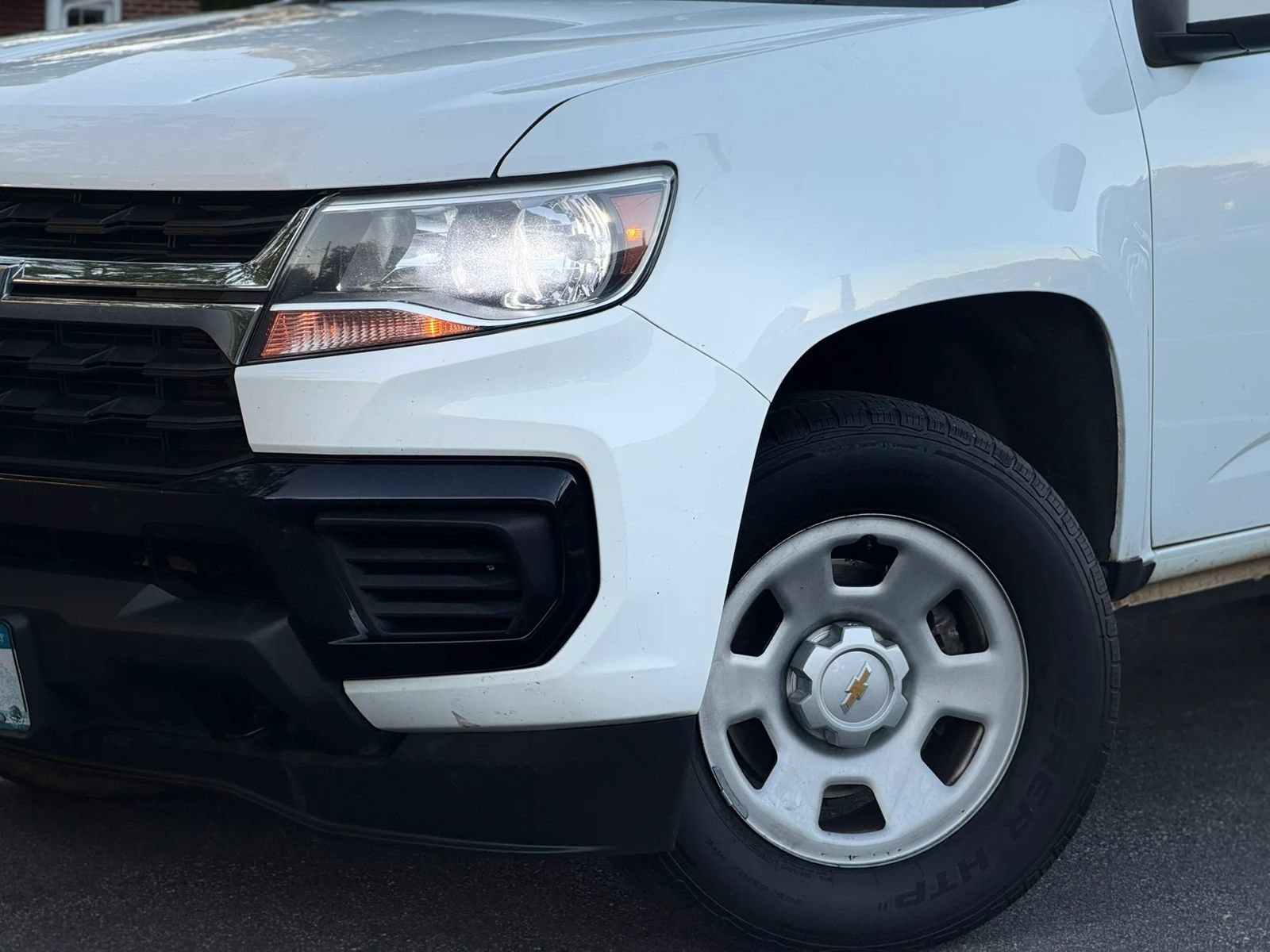 Used 2021 Chevrolet Colorado W/T w/ WT Convenience Package AWD/4WD image 3