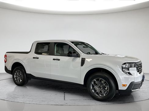 New 2025 Ford Maverick XLT w/ XLT Luxury Package AWD/4WD image 6