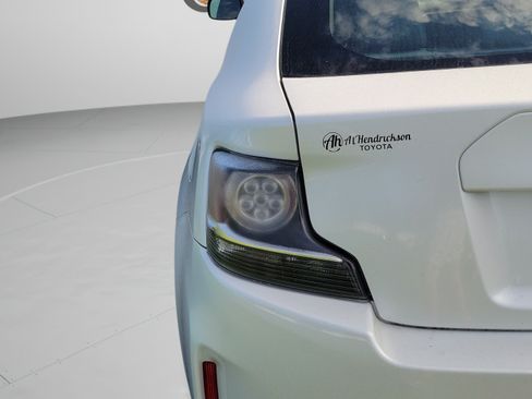 Used 2015 Scion tC FWD image 25